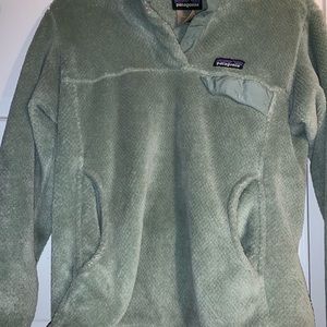 Mint green Patagonia Pullover